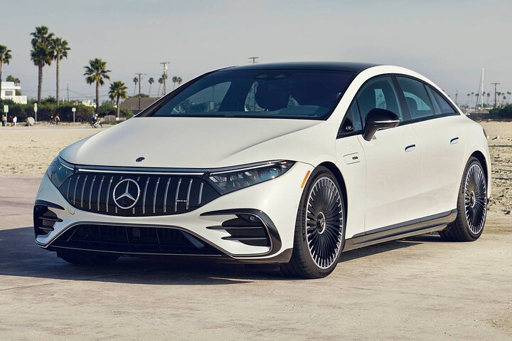 Jeddah Airport Transfer: Jeddah to King Abdulaziz Airport JED in Luxury Car - Photo 1 of 9